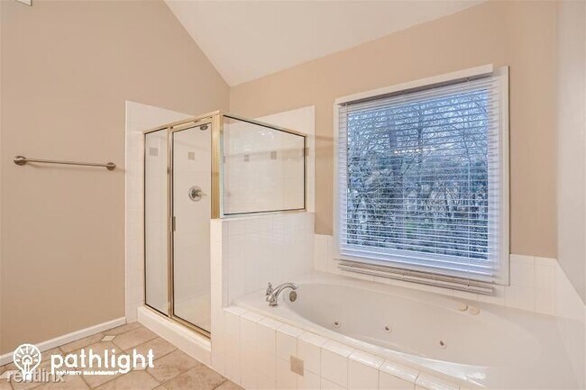 Building Photo - 4 br, 2.5 bath House - 142 Piedmont Ln UNIT