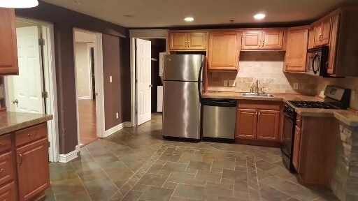 C001 - 1930 Aldrich Ave S