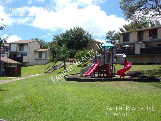 Building Photo - PALEHUA GARDENS - Upgraded 3 Bedroom Townhome