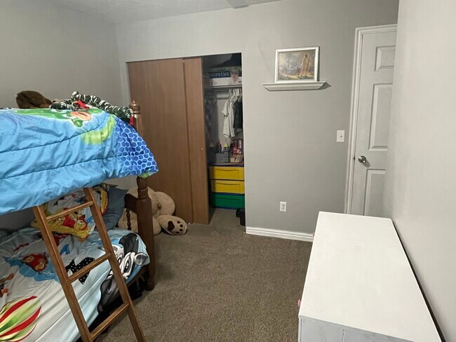 Building Photo - 5942 S 3975 W