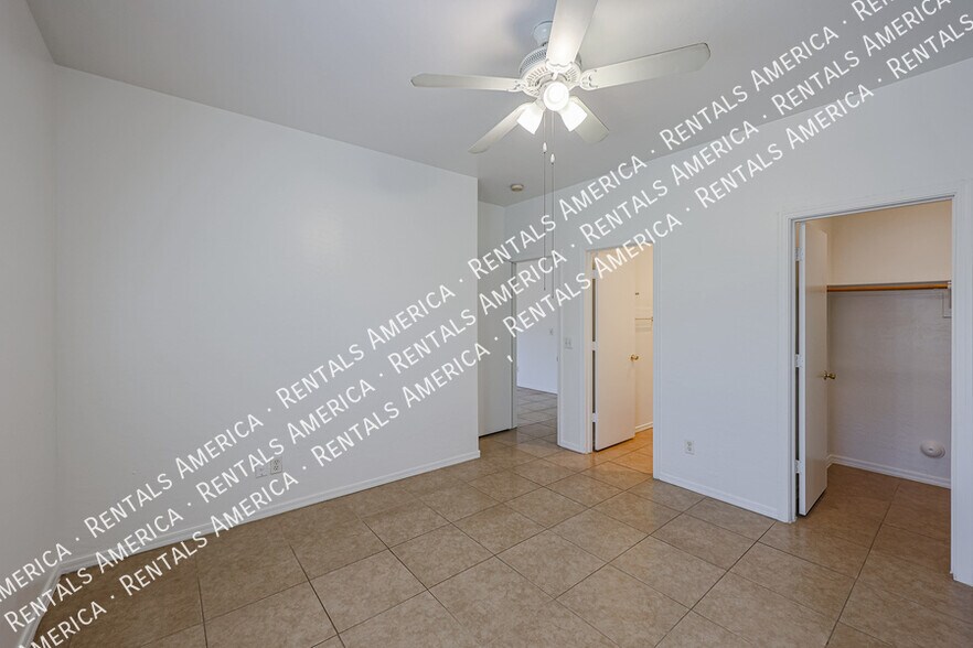 Building Photo - 6837 N 81st Dr