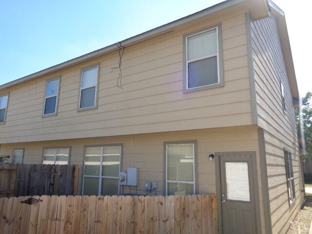 Building Photo - 16822 Libson Falls Dr