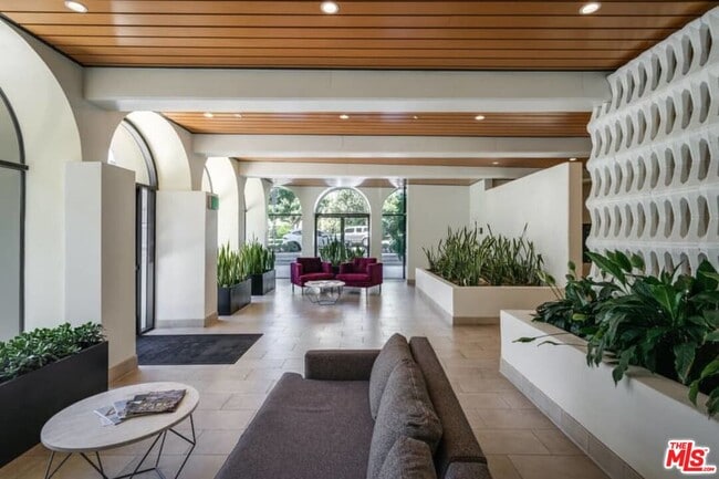 Building Photo - 1300 Midvale Ave