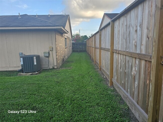 Building Photo - 1322 Fieldstone Dr