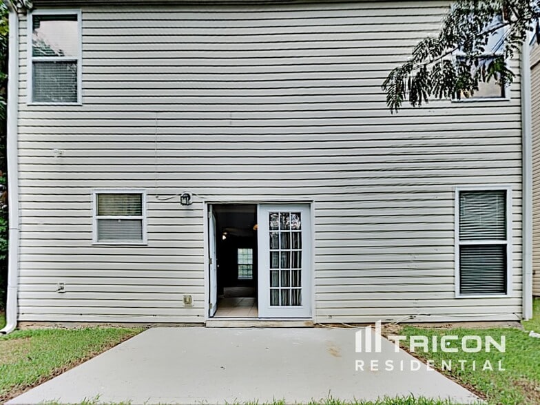 Building Photo - 3816 Shenfield Dr