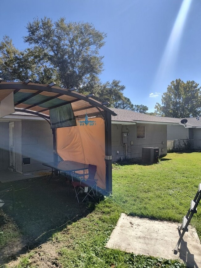 Building Photo - Single Family Home for Rent