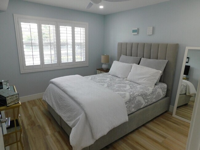 Building Photo - 2871 N Ocean Blvd