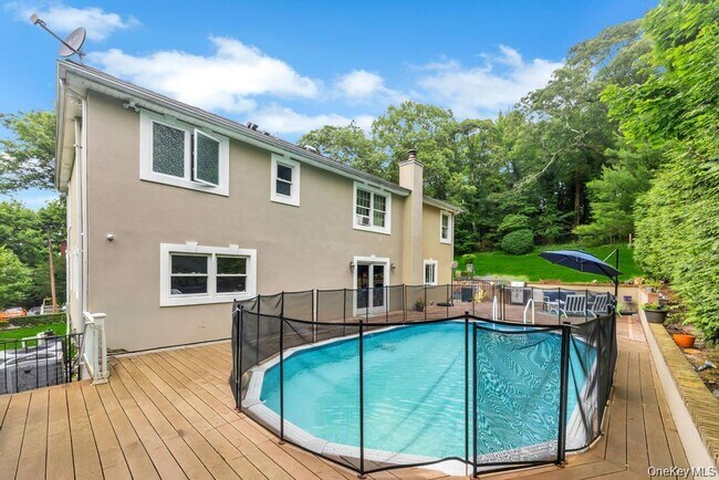 Building Photo - 4 2nd St