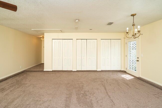 Building Photo - 2116 Wood Stork Ave