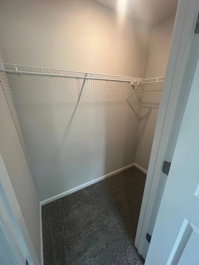 Building Photo - 840 Hartshill Pl