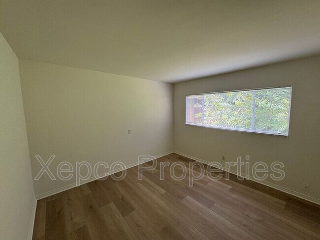Building Photo - 432 Avenida Ortega
