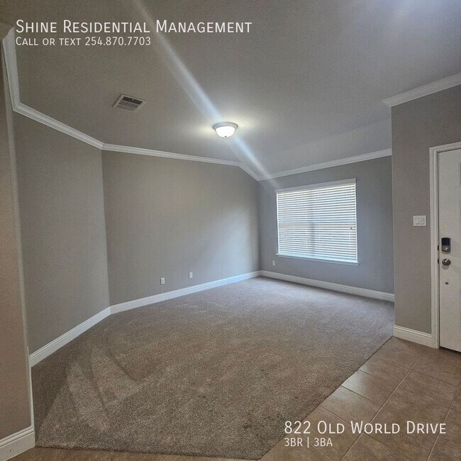 Building Photo - 822 Old World Dr