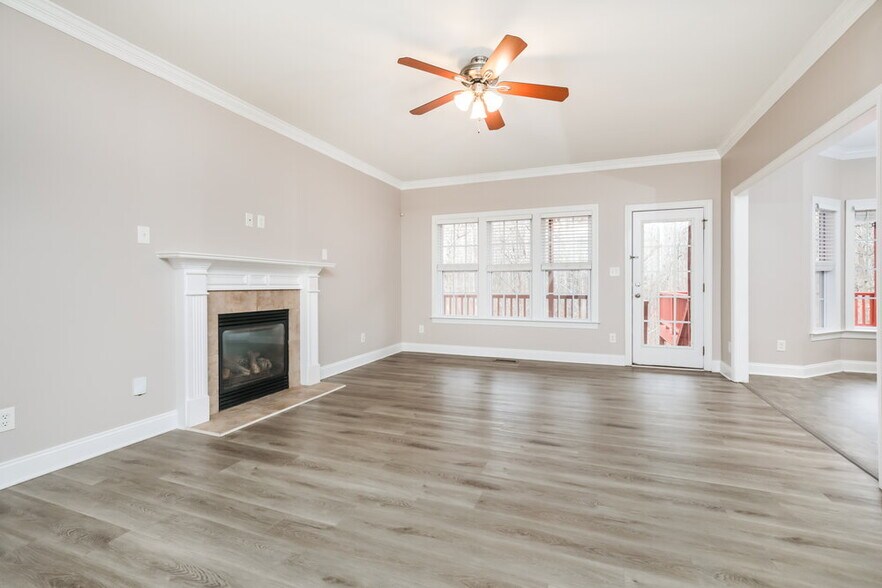 Building Photo - 235 Manchester Trail