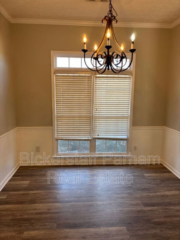 Building Photo - 9146 Garrett Lake Dr