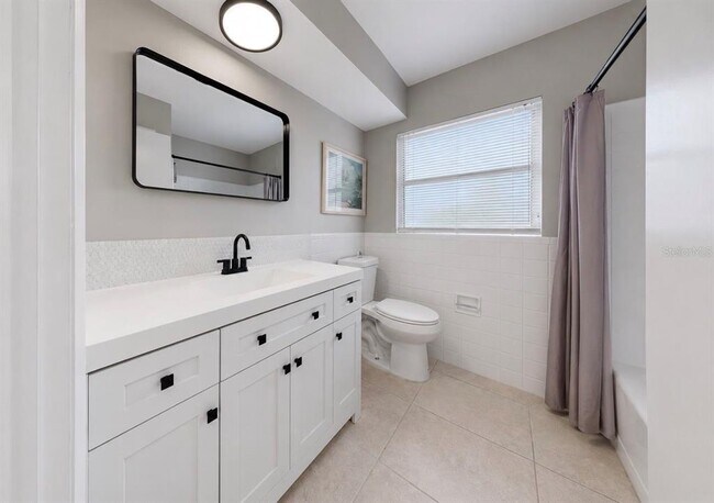 Building Photo - 1725 Bikini Ct