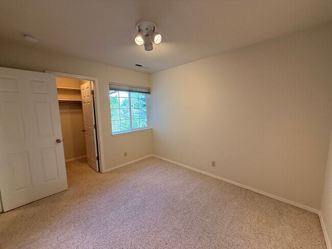 Building Photo - 3056 Alpine Creek Rd