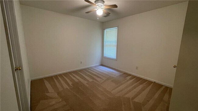 Building Photo - 2028 Ellison Way