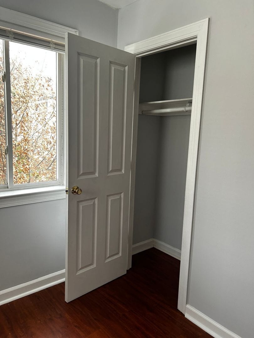 Building Photo - 713 Brandywine St SE