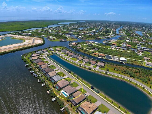 Building Photo - 15240 Spanish Point Dr