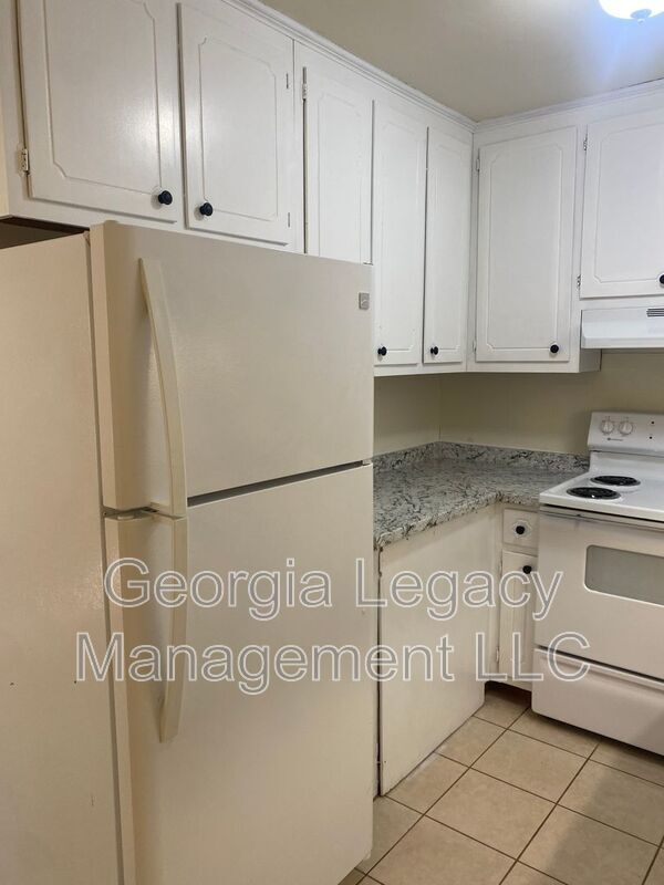 Building Photo - 272 Lawrenceville St