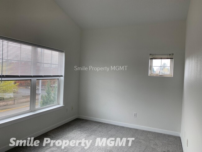 Building Photo - 11217 SE Causey Cir