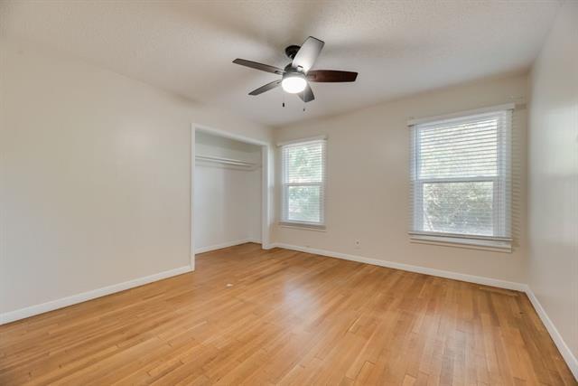 Building Photo - 2217 Glenwood Ln