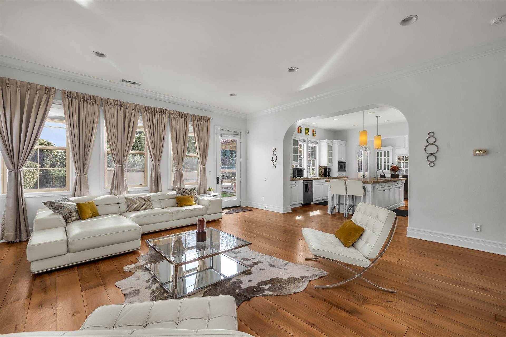 Building Photo - 8001 Ocean Bluff Dr