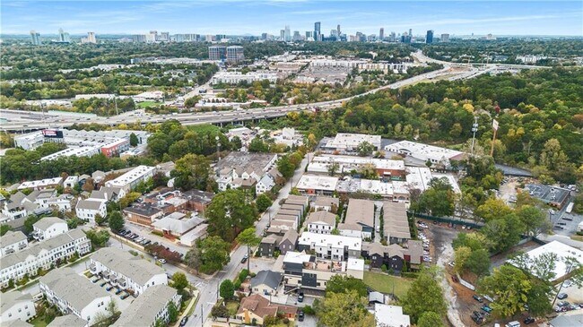 Building Photo - 2035 Manchester St NE