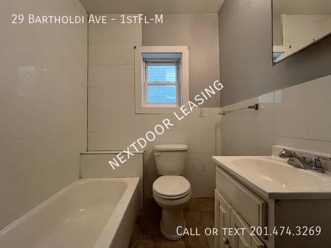 Building Photo - 29 Bartholdi Ave