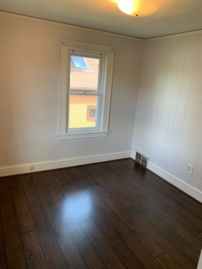 Building Photo - 4616 Dodge St