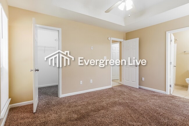 Building Photo - 120 Carrington Ln