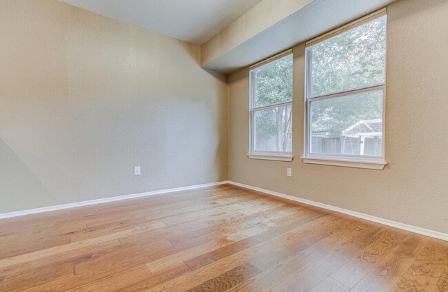 Building Photo - 12430 Wycliff Ln