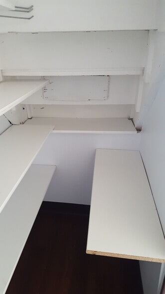 Building Photo - 705 S 8th St