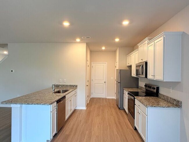 Building Photo - T.R. Lawing Realty Property