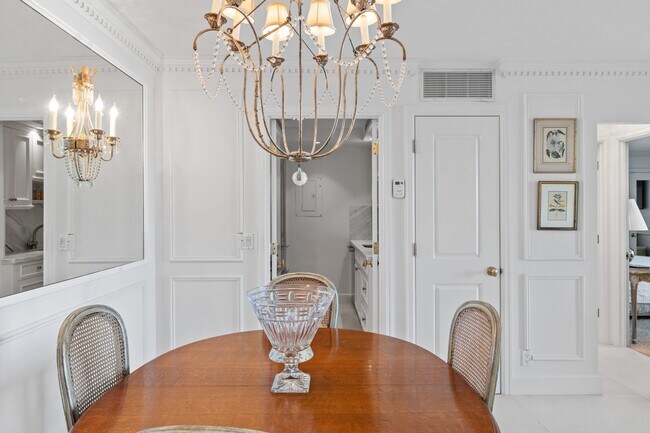 Building Photo - 354 Chilean Ave