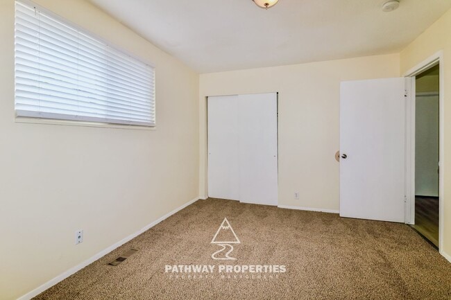 Building Photo - 3183-3183 S Harlingen Cir