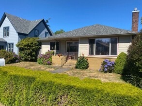 Building Photo - Sheridan Avenue Duplex