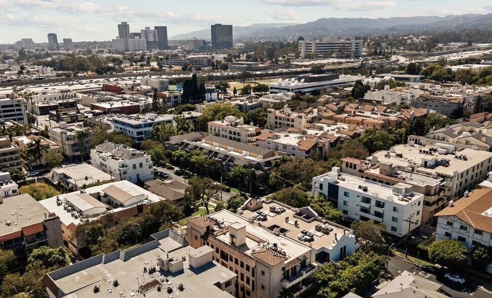 Building Photo - 1610 Camden Ave