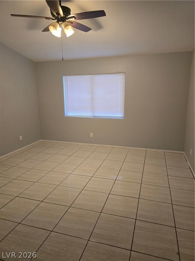 Building Photo - 5843 Berry Hill Ln