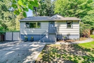 Building Photo - 3 BED 1 BATH SINGLE FAMILY FOR RENT