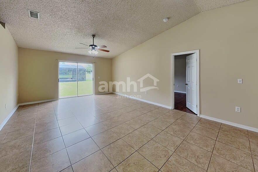 Building Photo - 224 Sawyerwood Pl