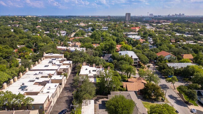 Building Photo - ALAMO HEIGHTS  |  TOWNHOME  |  REMODELED  ...