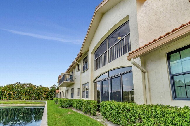 Building Photo - 8320 Waterline Dr