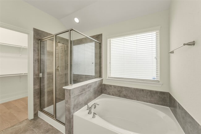Building Photo - 10919 Walts Run Ln