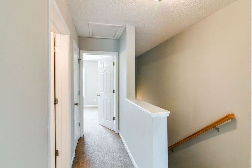 Building Photo - 809 Oak Arbor Ct