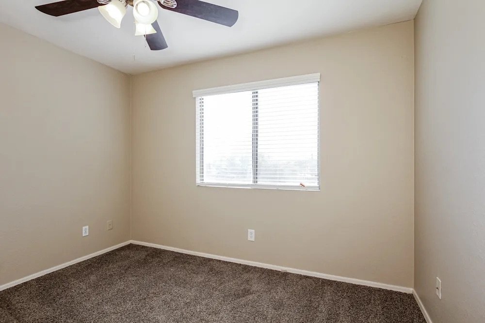 Building Photo - 7215 S 8th Terrace