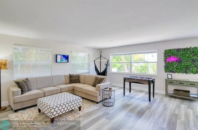 Building Photo - 112 Claremont Ln