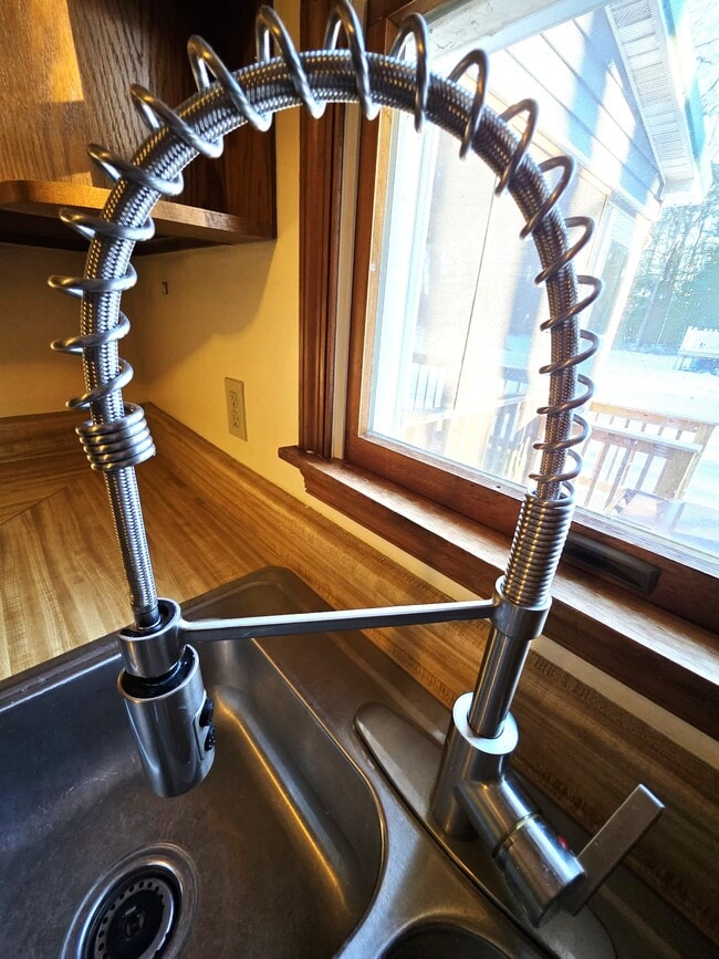 Building Photo - 29325 W Line Rd