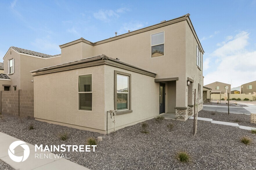 Building Photo - 3929 S 82nd Dr