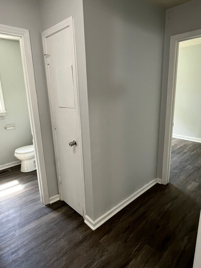 Building Photo - 1st Floor 2 Bed, 1 Bath Condo in Concord